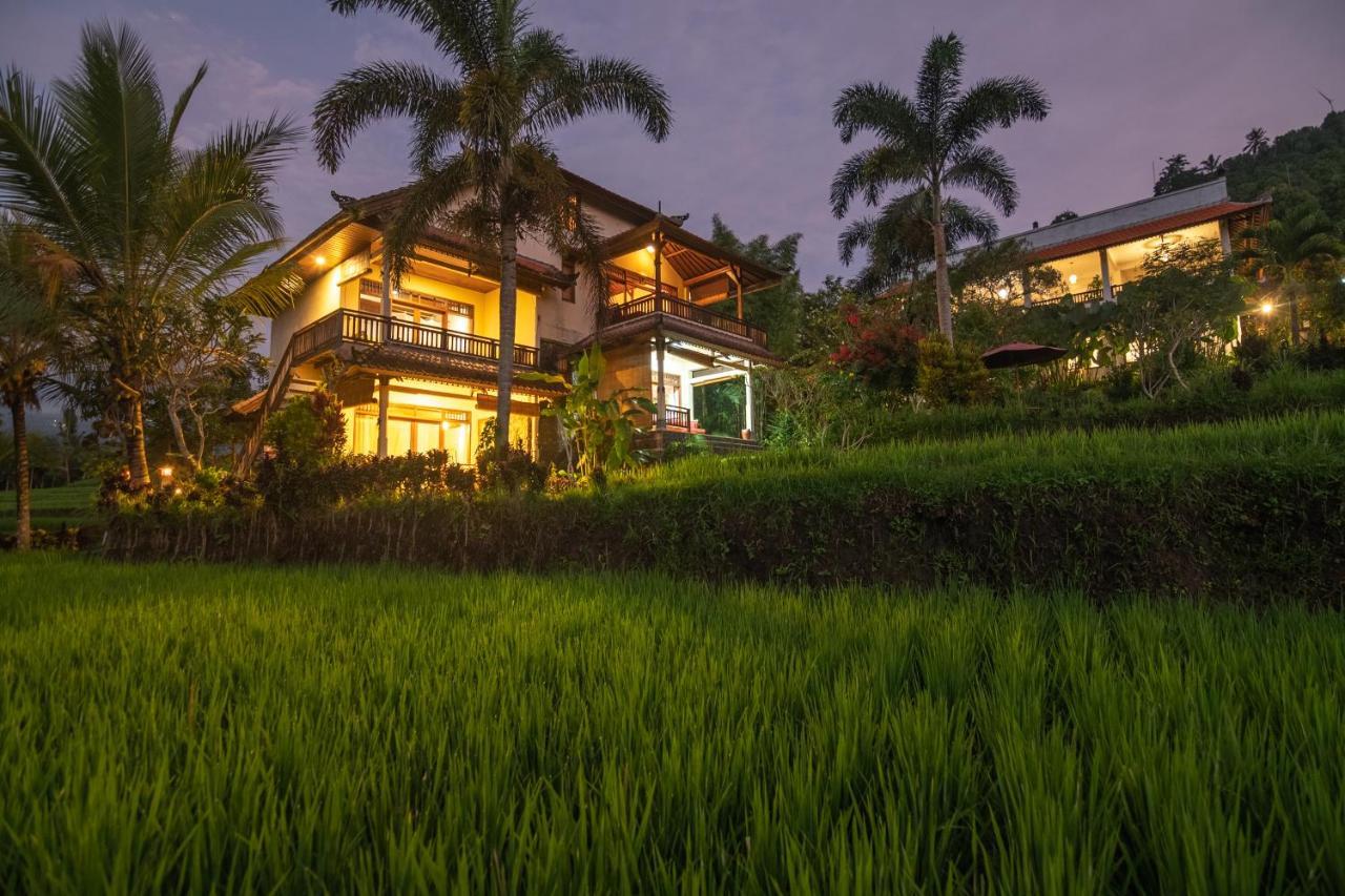 Lesong Hotel And Restaurant Munduk エクステリア 写真