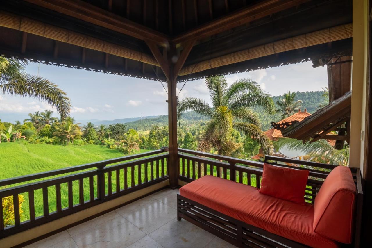 Lesong Hotel And Restaurant Munduk エクステリア 写真