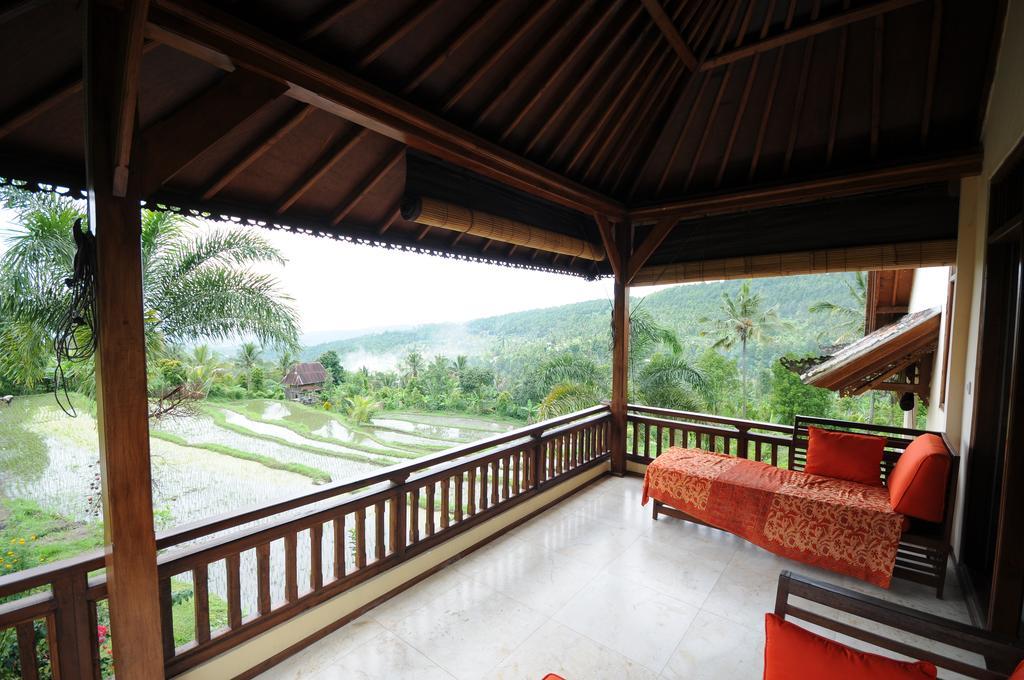 Lesong Hotel And Restaurant Munduk エクステリア 写真