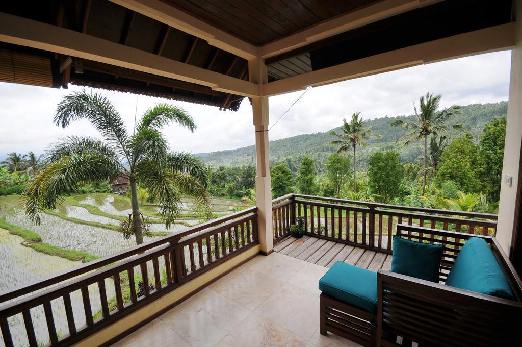 Lesong Hotel And Restaurant Munduk エクステリア 写真