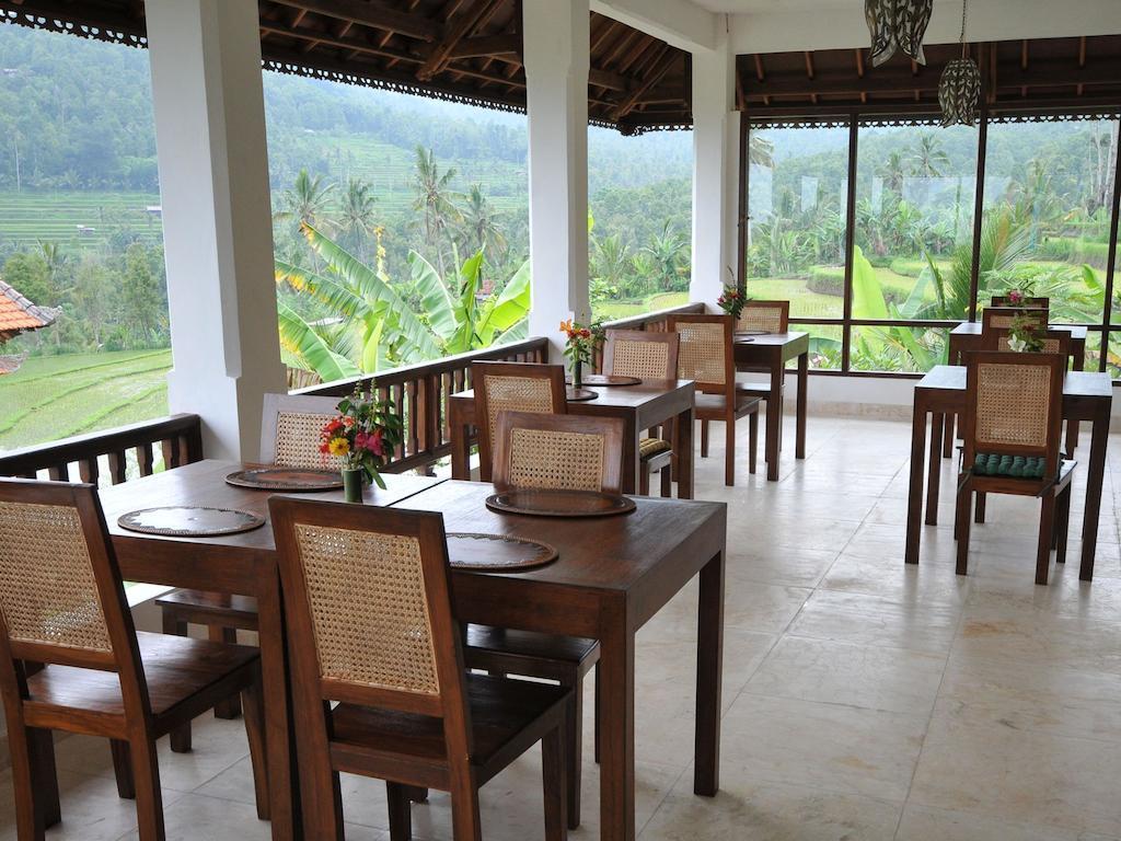 Lesong Hotel And Restaurant Munduk エクステリア 写真